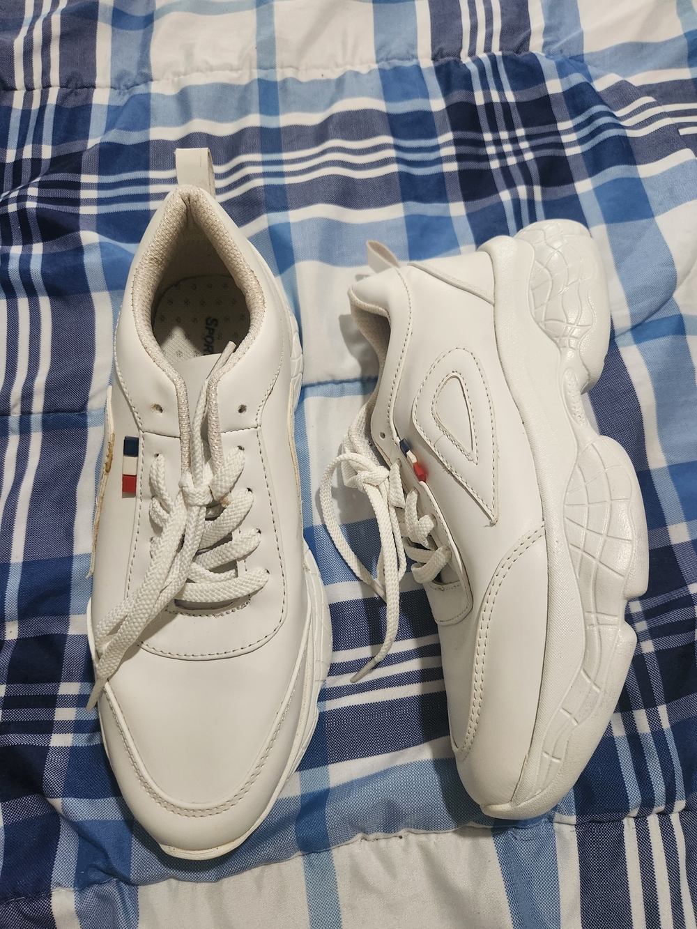 White Chunky Sneakers - Classic Casual Athletic Design